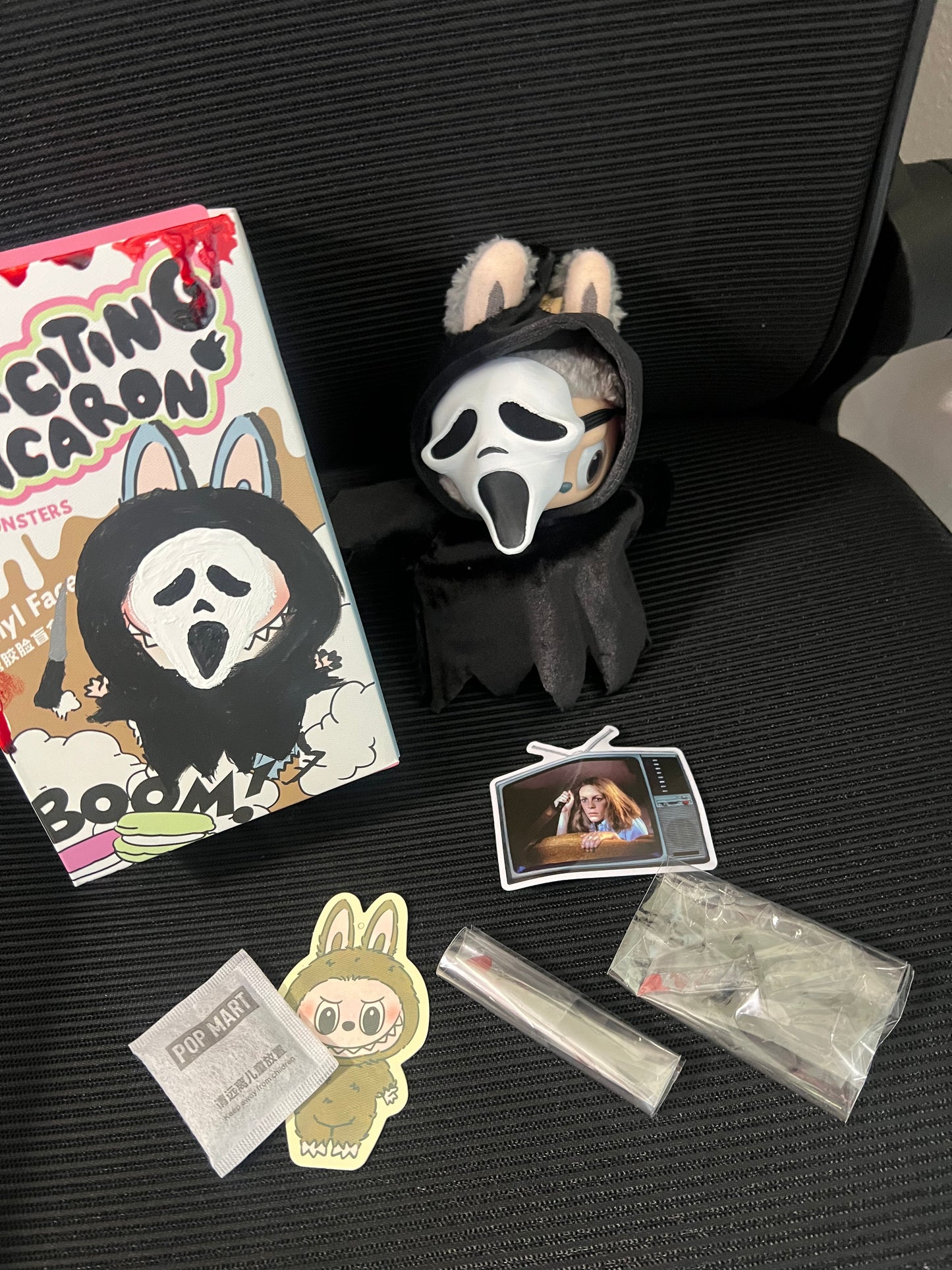 Ghostface Limited Edition Costume Bundle